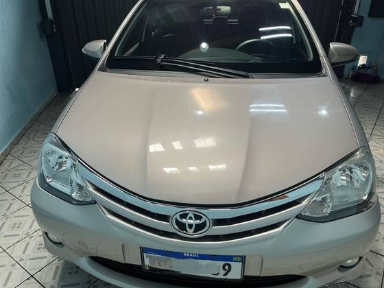 TOYOTA ETIOS 1.5 XLS 16V FLEX 4P AUTOMÁTICO TOYOTA ETIOS 1.5 XLS 16V FLEX 4P AUTOMÁTICO